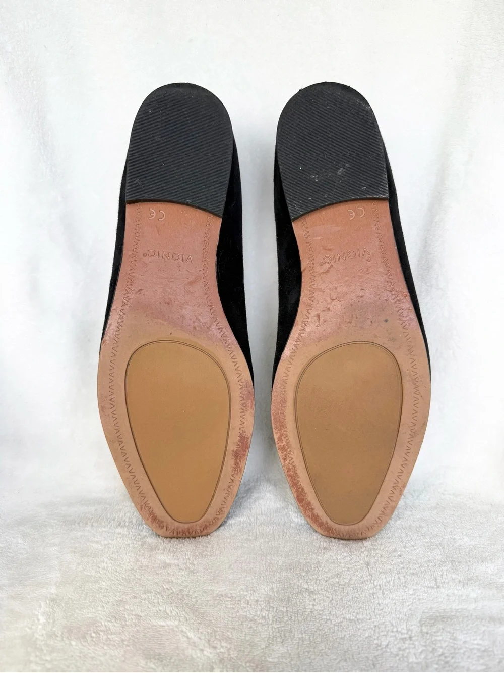Vionic Willa Slip-on Flats Black Suede 8.5 Comfort Leather Classic Preppy Modern